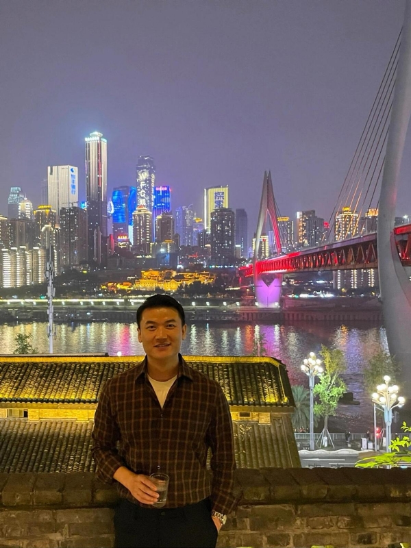 御風的第一张照片--香港王婆说媒